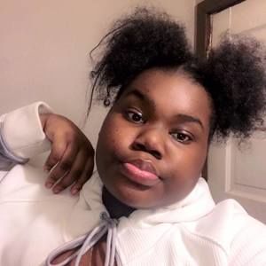 Meet your Posher, Anaya